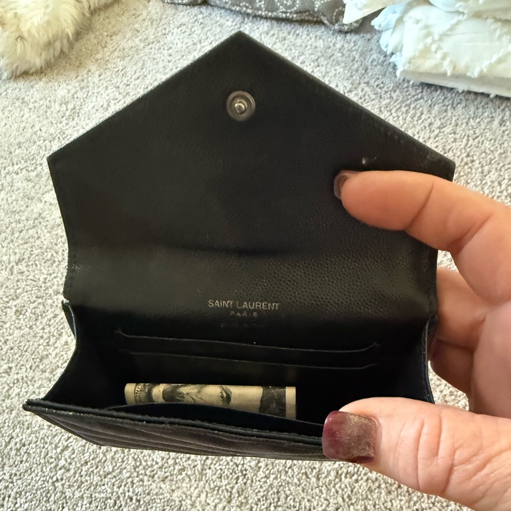 Yves Saint Laurent Black Quilted Wallet - Picture 8 of 9